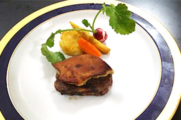 牛フィレ肉とフォワグラのステーキ